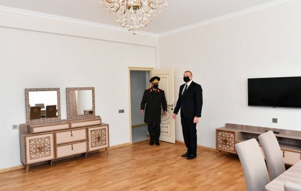 De nouveaux appartements mis à la disposition des familles des martyrs et des militaires
  Le président Ilham Aliyev a pris connaissance des conditions créées dans les appartements