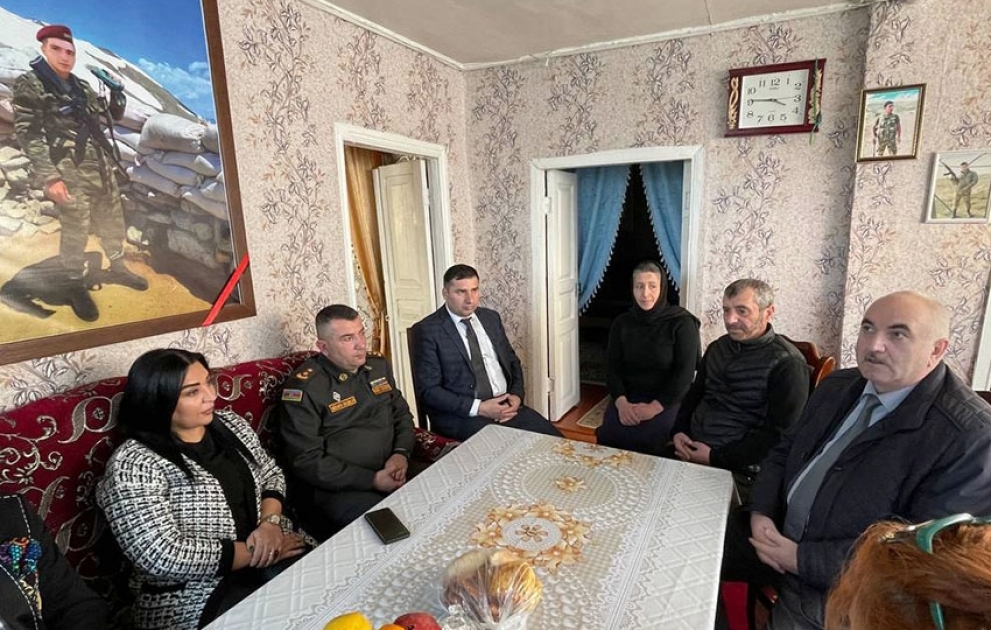 Bayramlar münasibətilə şəhid ailələri ziyarət olunub