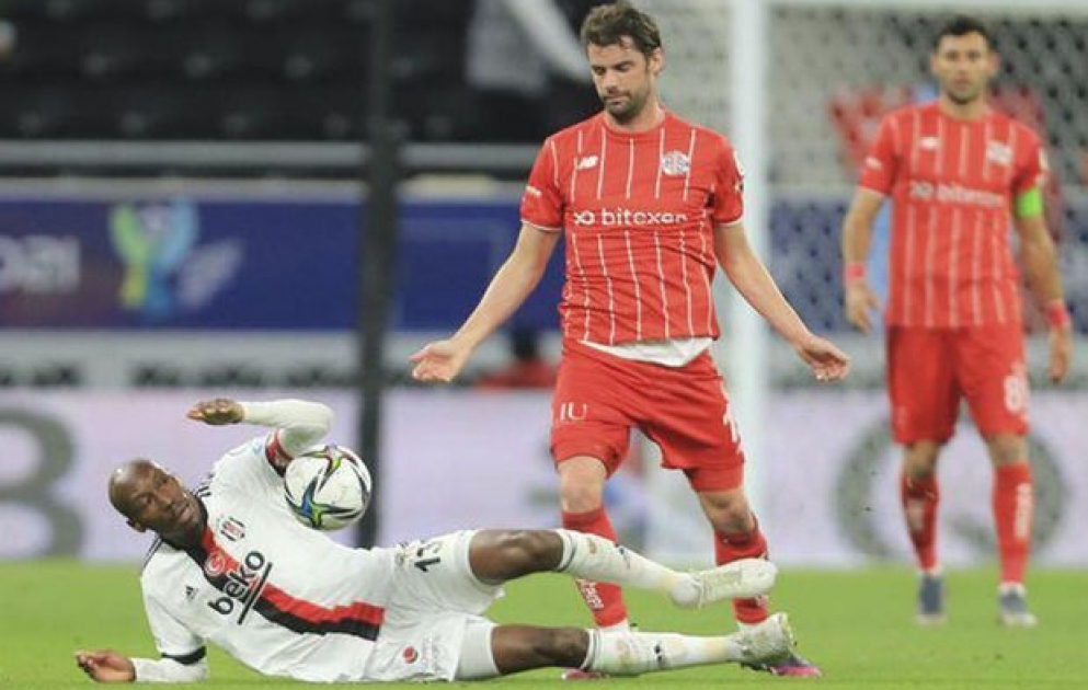 “Beşiktaş” Super Kuboku “lotereya” ilə qazandı