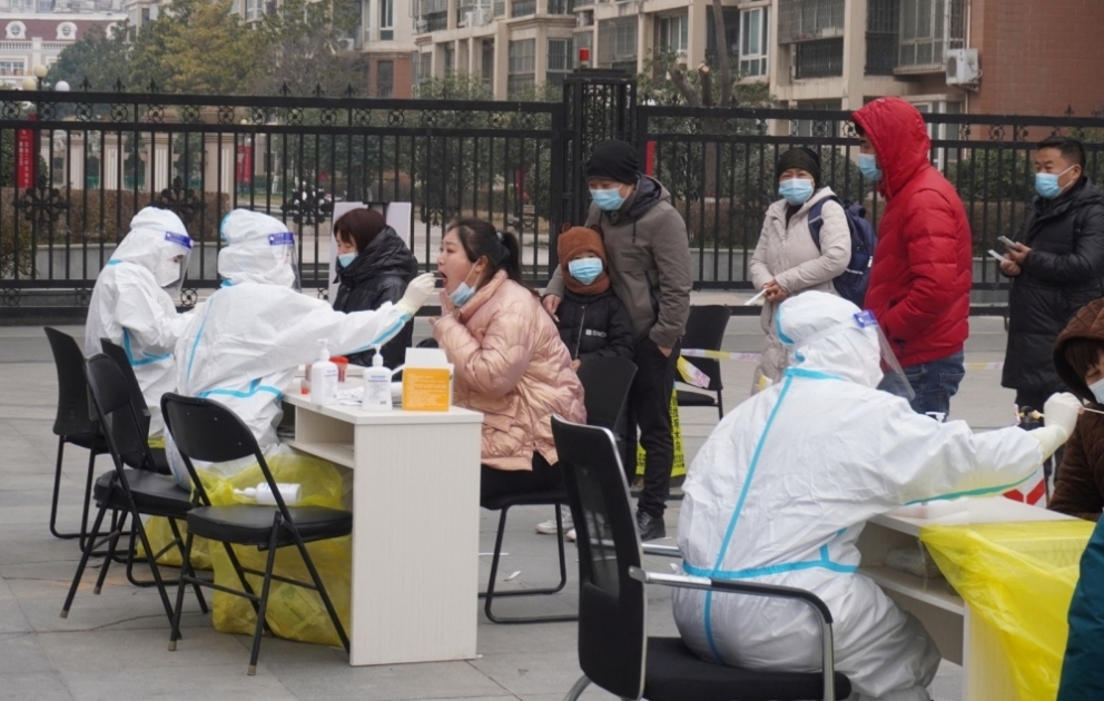 Çinin Tiencin şəhərində 2 nəfərin “omikron”a yoluxması nəticəsində kütləvi test prosesi keçirilib