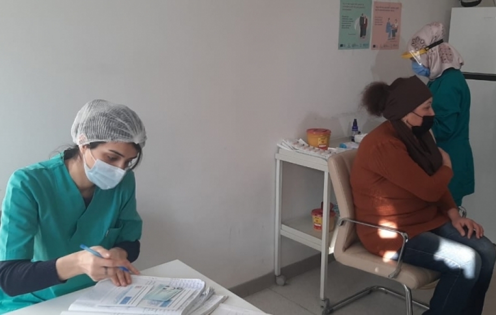 Həkim: Hazırda üçüncü ilə yanaşı, dördüncü dozanı qəbul edən sakinlərimiz də var