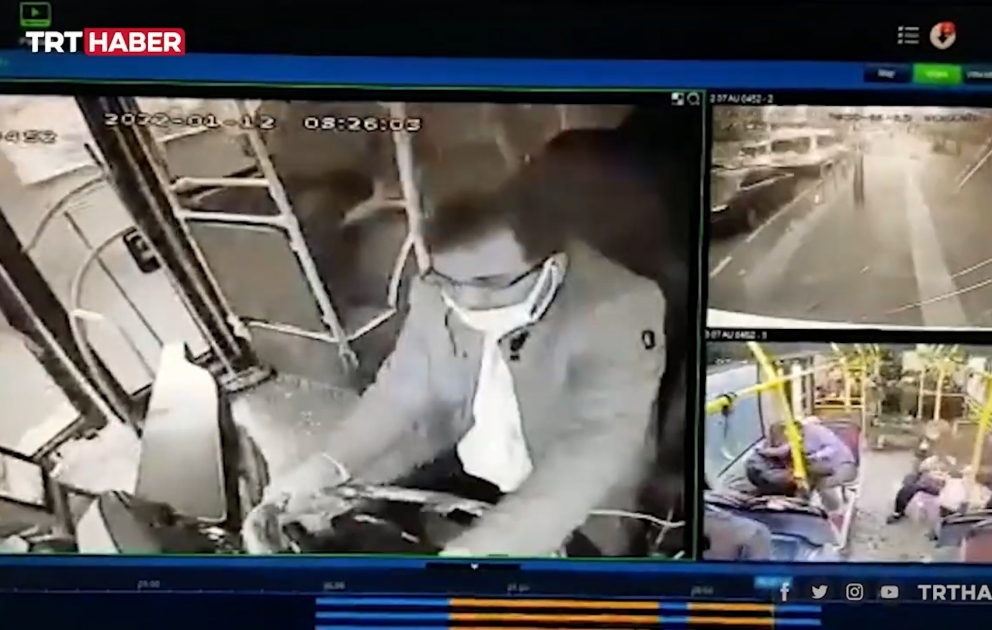 Antalyada sərnişin avtobusu zəncirvari qəzaya düşdü