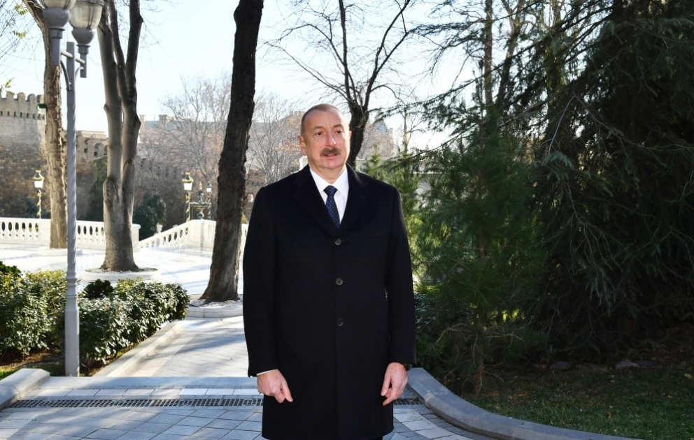 Prezident İlham Əliyev xeyriyyəçi Zeynalabdin Tağıyevin abidəsinin açılmasını əlamətdar hadisə adlandırıb