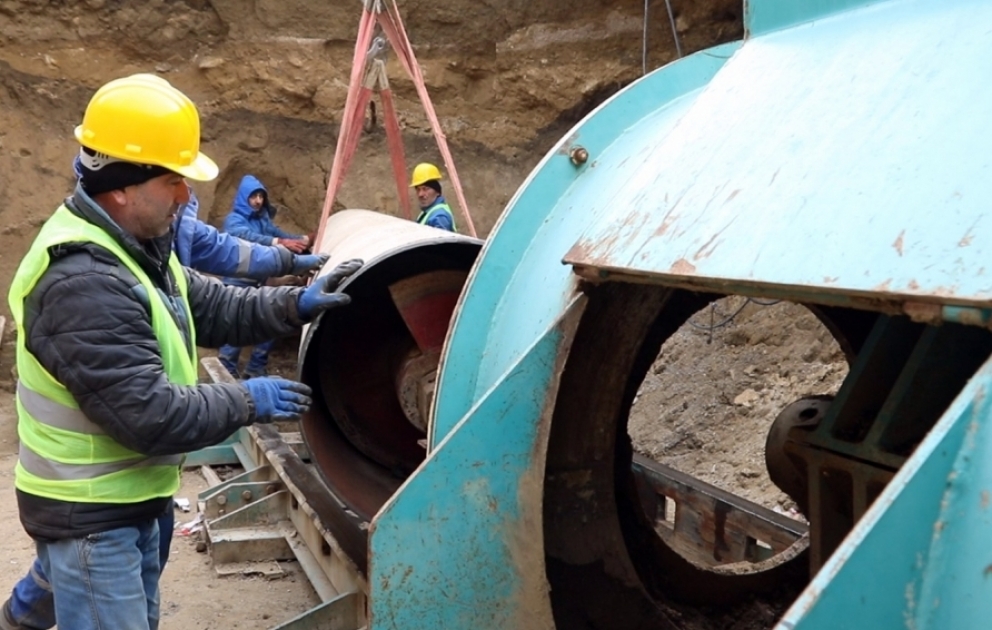 “Azərenerji” bəzi yüksəkgərginlikli hava elektrik xətlərini yeraltı kabel xəttinə keçirir