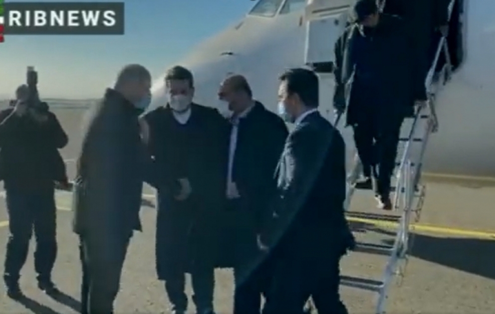 Iranischer Minister für Straßen- und Stadtentwicklung zu Besuch in Aserbaidschan