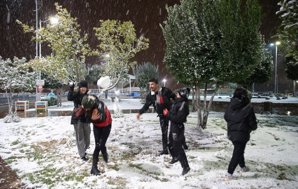 Snowfall in Antalya for the first time in 29 years