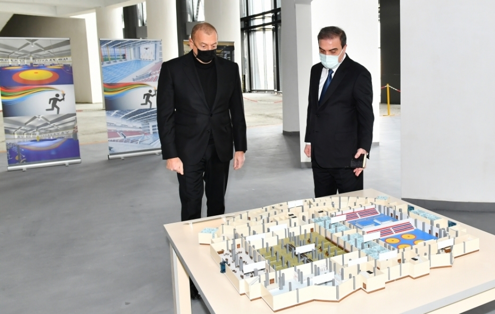 Gəncə İdman Sarayında tikinti işlərinin gedişi ilə tanışlıq