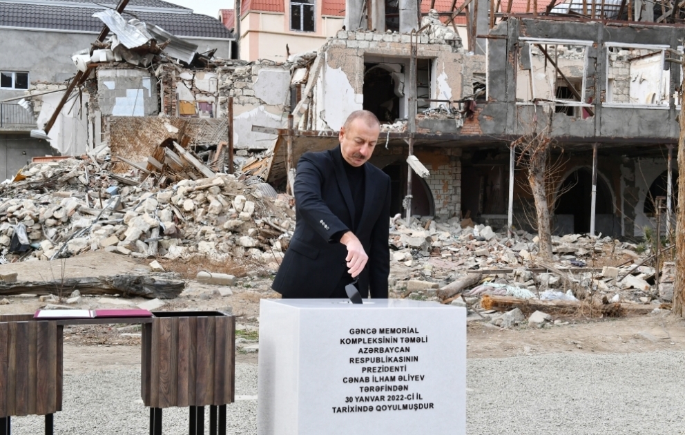 Ilham Aliyev pose la première pierre du Complexe mémorial de Gandja