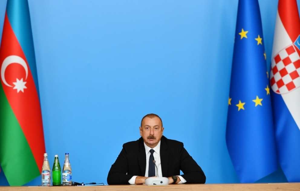 Bakıda Cənub Qaz Dəhlizi Məşvərət Şurası çərçivəsində nazirlərin VIII toplantısı keçirilib 
Azərbaycan Prezidenti İlham Əliyev toplantıda iştirak edib