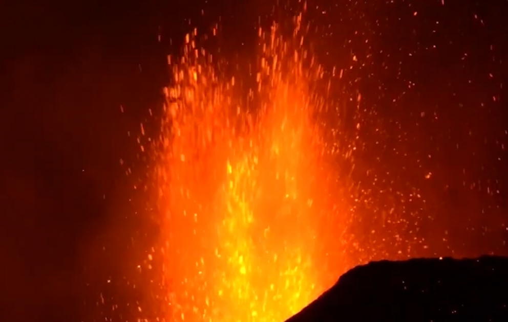 Turistlərin üz tutduğu məşhur Etna vulkanı yenidən püskürüb
