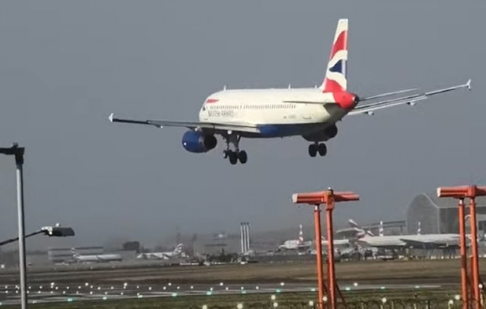 Planes struggle to land at Heathrow Airport as Storm Eunice hits London