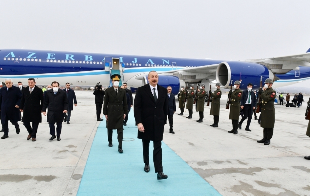 Le président Ilham Aliyev arrive en Turquie pour une visite de travail