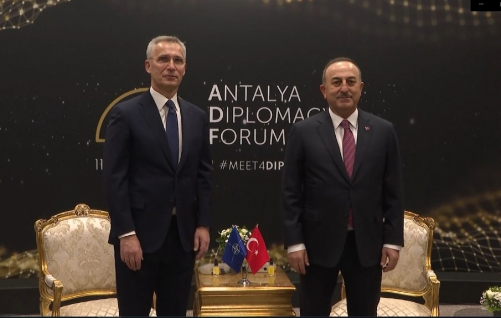 Türkiyənin xarici işlər naziri ilə NATO-nun Baş katibi Antalyada görüşüblər