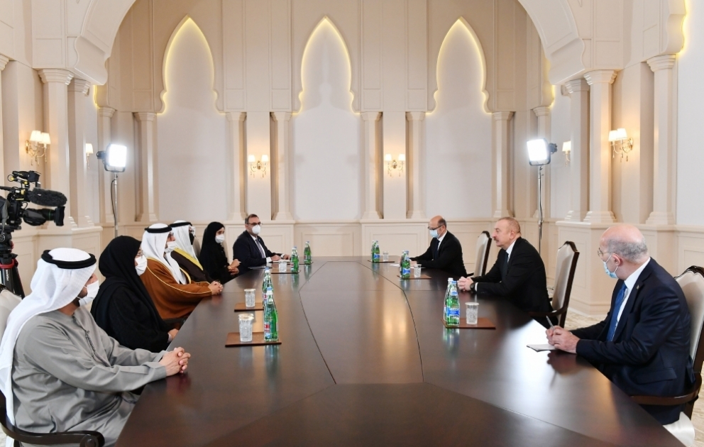 Le président Ilham Aliyev reçoit une délégation menée par le ministre émirati de l'Énergie et des Infrastructures