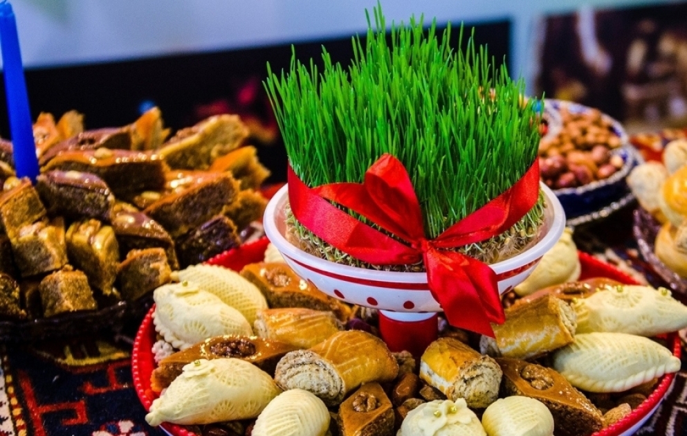 Frühlingsfest Novruz: Aserbaidschan feiert heute letzten Dienstag-Ilachir-Tscharschanba