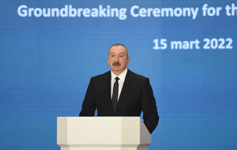 Prezident İlham Əliyev: Qaradağ Günəş Elektrik Stansiyasının təməlinin qoyulması çox önəmli hadisədir