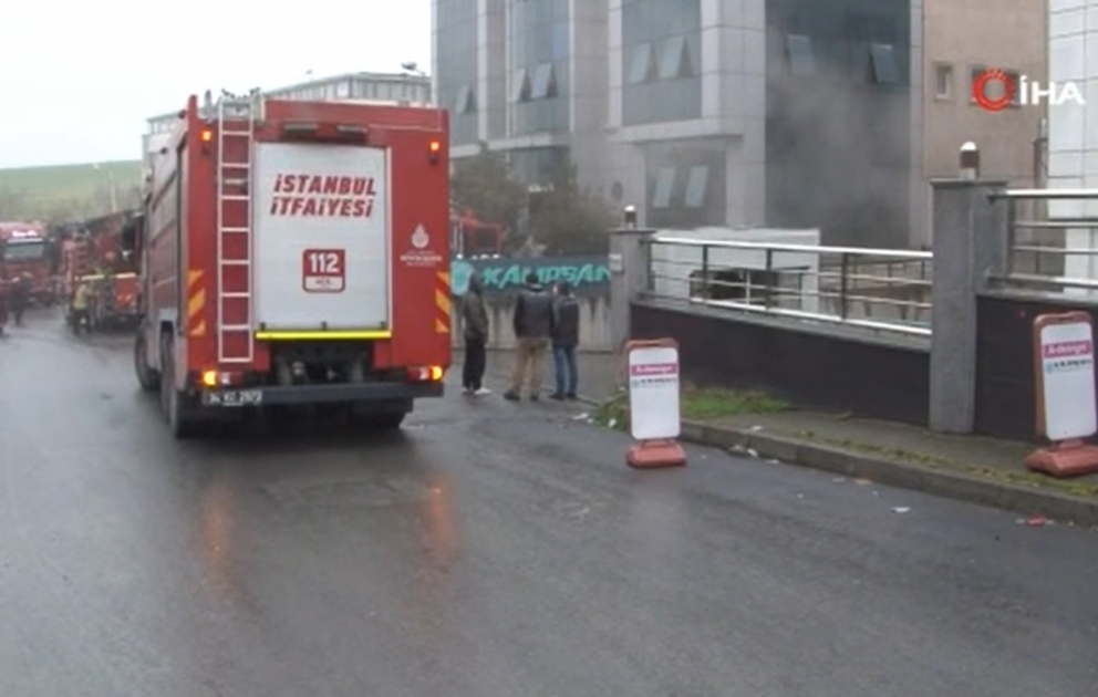 İstanbulda ət kombinatında yanğın baş verib