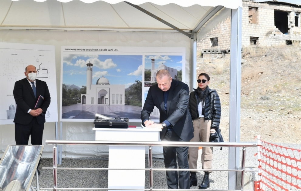 President Ilham Aliyev and First Lady Mehriban Aliyeva laid foundation stone for two-storey new mosque in Sugovushan