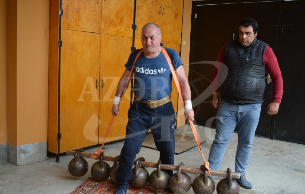 Dünyanın 30-dan çox ölkəsində gücünü göstərən 66 yaşlı xaçmazlı pəhləvan