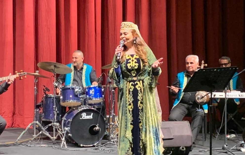 İstanbulda Azərbaycanın Xalq artisti Nəzakət Teymurovanın konserti keçirilib