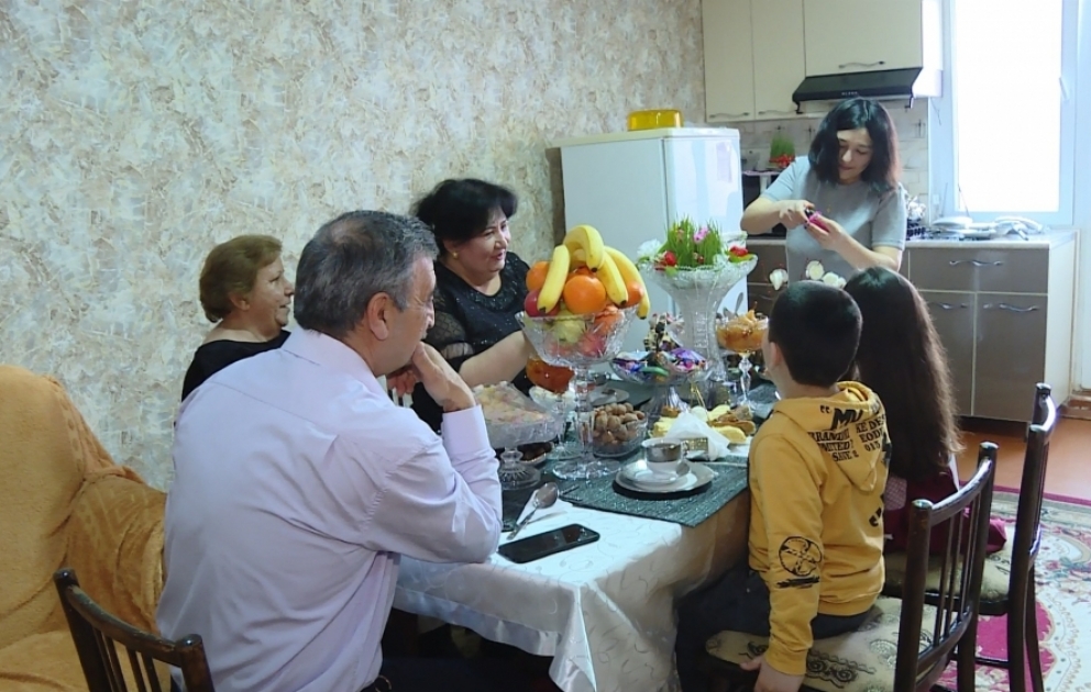 Novruz bayramında tətil günləri ənənəvi olaraq ailəlikcə keçirilir –  Qazaxdan reportaj