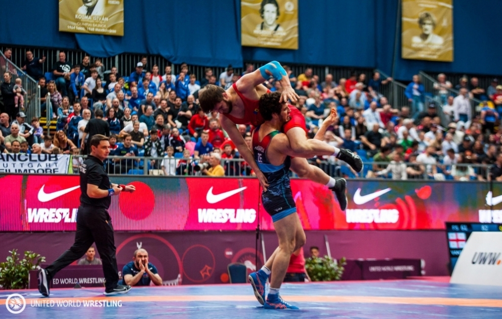 Sərbəst güləş üzrə Azərbaycan millisi qitə birinciliyində növbəti medalını qazanıb