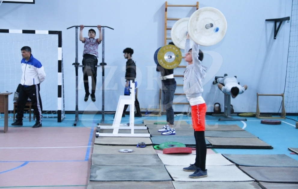 Gəncədə ağır atletika üzrə Azərbaycan çempionatına hazırlıqlar davam edir