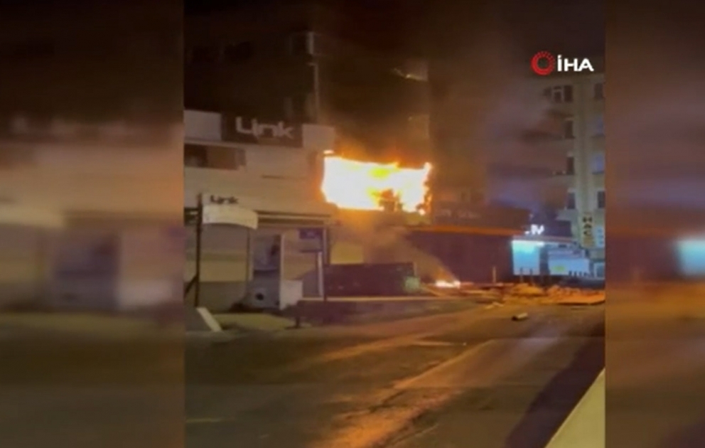 İstanbulda 4 mərtəbəli qarajda baş verən partlayış yanğına səbəb olub