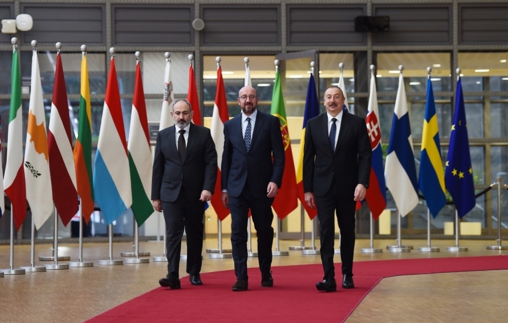 Meeting of President Ilham Aliyev with President of European Council and Prime Minister of Armenia in format of working dinner started in Brussels
