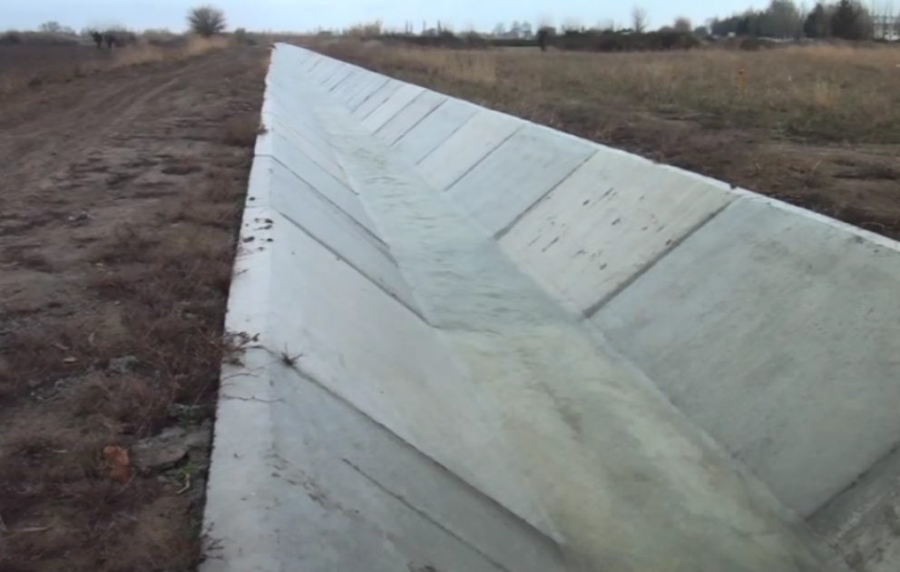 Füzulidə yeni beton kanallar çəkilir