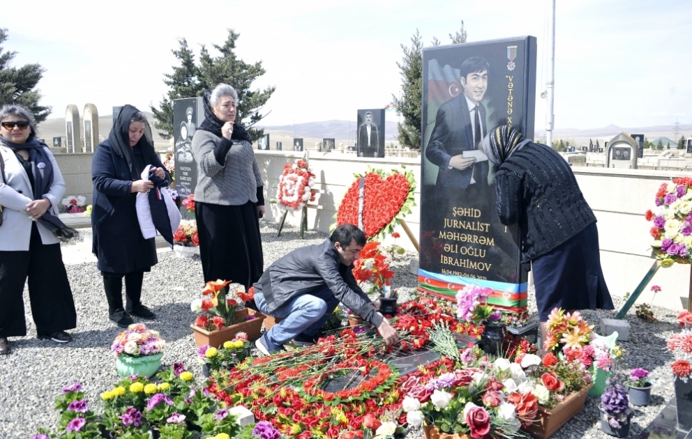 Şəhid-jurnalist Məhərrəm İbrahimovun ad günü məzarı başında qeyd olundu