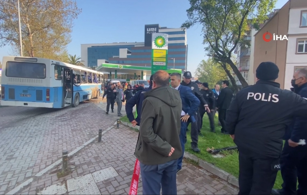 Türkiyədə həbsxana maşınına bombalı hücum: 1 həbsxana işçisi həlak olub