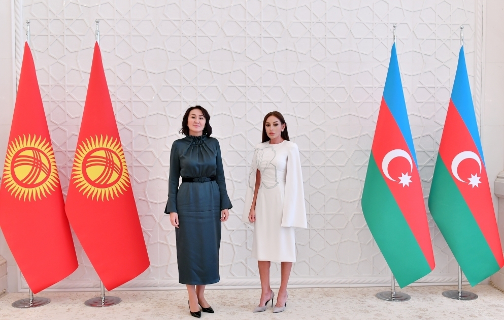 Azərbaycanın və Qırğızıstanın birinci xanımlarının görüşü olub