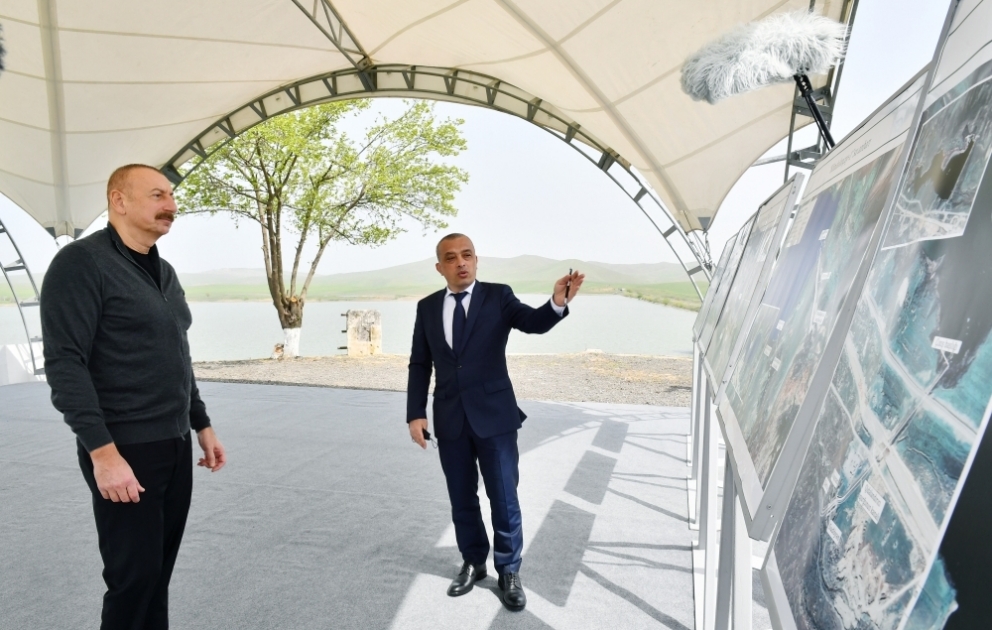 Prezident İlham Əliyev Köndələnçay su anbarlarında aparılacaq təmir-bərpa işləri, Əhmədbəyli-Füzuli-Şuşa avtomobil yolunun və bu yolun üzərindəki tunellərin, Şuşada inzibati binanın əsaslı təmiri və konfrans zalının tikintisi ilə tanış olub