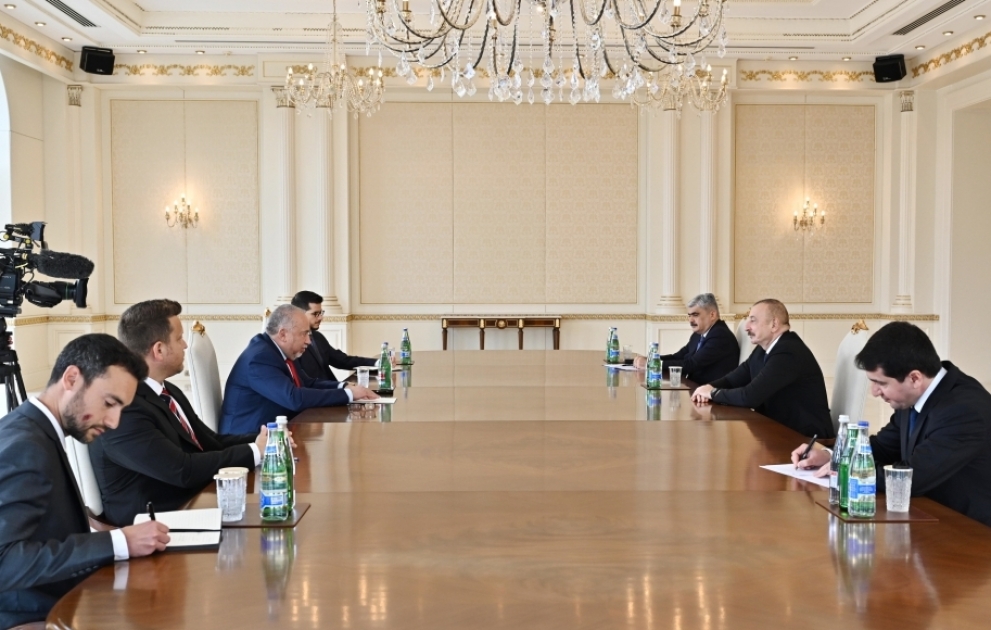 Präsident Ilham Aliyev empfängt israelischen Finanzminister