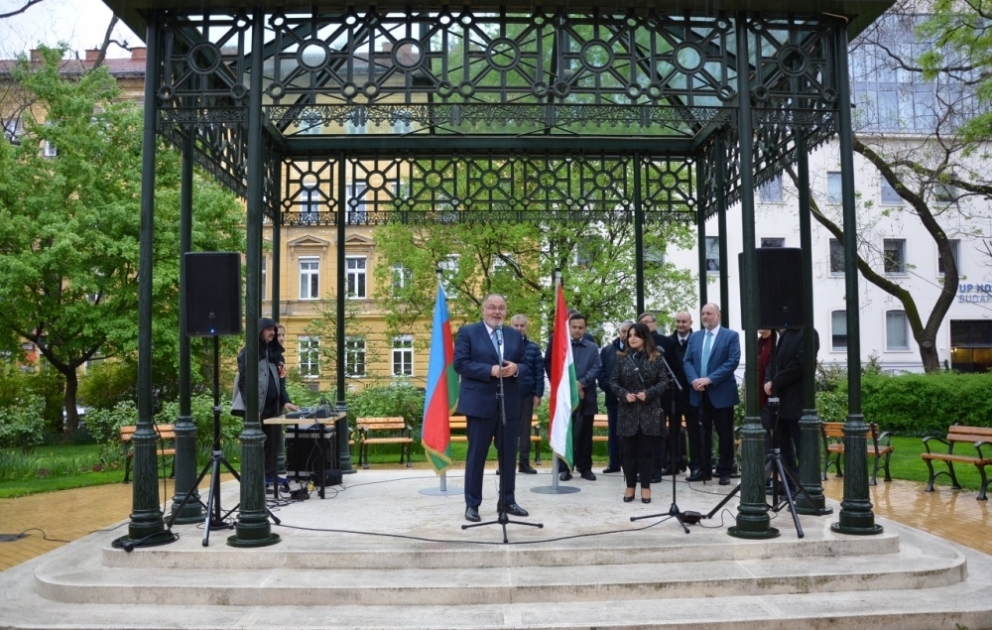 Budapeştdə Azərbaycan və Macarıstan arasında diplomatik əlaqələrin qurulmasının 30 illiyinə həsr edilmiş foto sərgi təşkil olunub