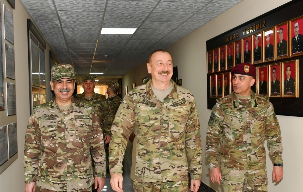 Präsident, Oberbefehlshaber der Streitkräfte Ilham Aliyev besucht Militäreinheit “N“ der Spezialeinheiten des Verteidigungsministeriums