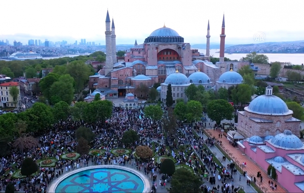 Türkiyə məscidlərində bayram namazları