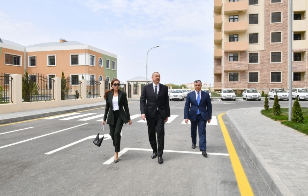 In Baku neuer Wohnkomplex für Familien von Märtyrern und Kriegsversehrten eingeweiht 
Präsident Ilham Aliyev und First Lady Mehriban Aliyeva nahmen an der Einweihung teil