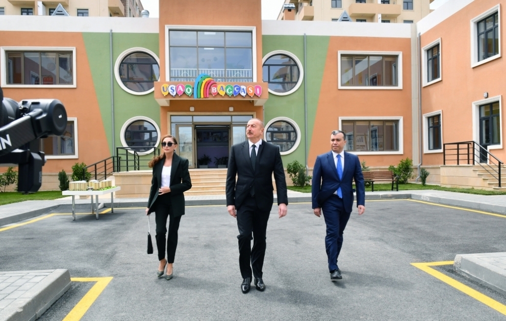 Prezident İlham Əliyev: Bütün dövlət məmurları şəhid ailələri ilə bir yerdə olmalı, onlara kömək göstərməlidirlər