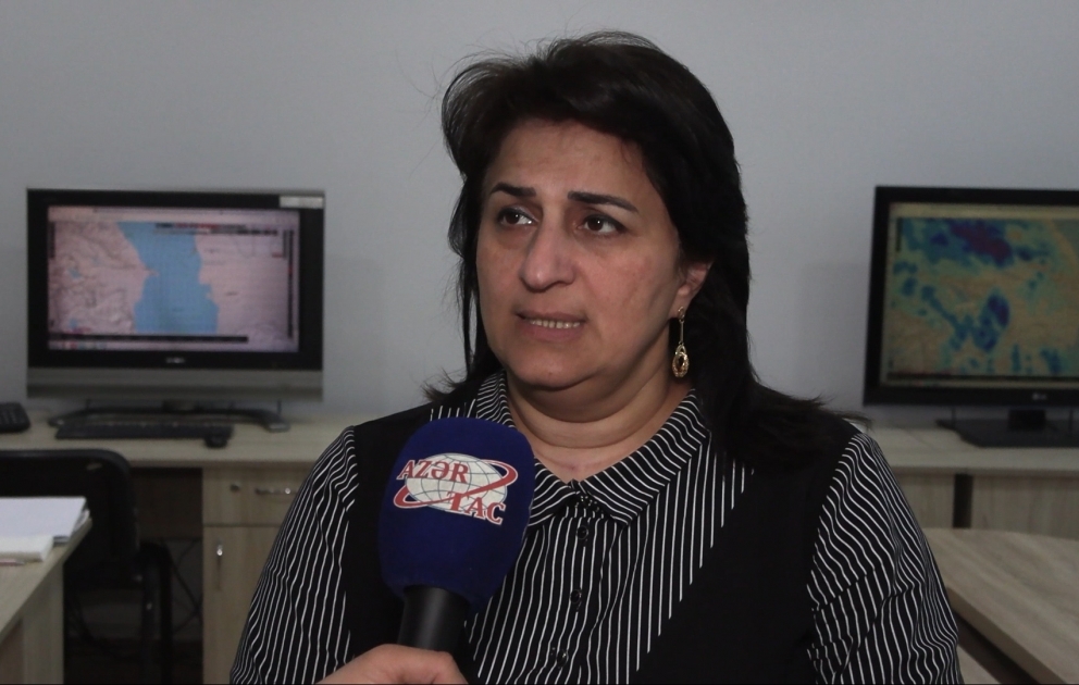 Sabah hava dəyişəcək: Güclü külək əsəcək, yağış yağacaq