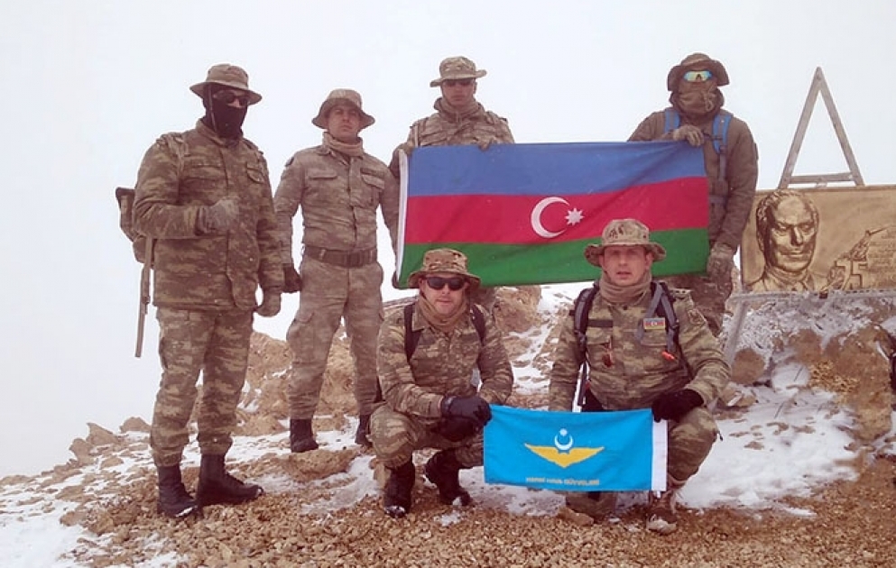 Hərbçilərin “Heydər zirvəsi”nə ekspedisiyası başa çatıb