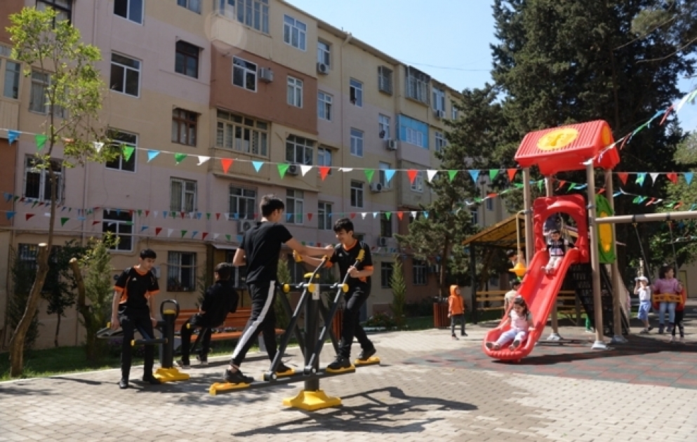 Nəsimi rayonunda “Abad həyət” layihəsi çərçivəsində abadlaşdırılan növbəti həyətin açılışı olub