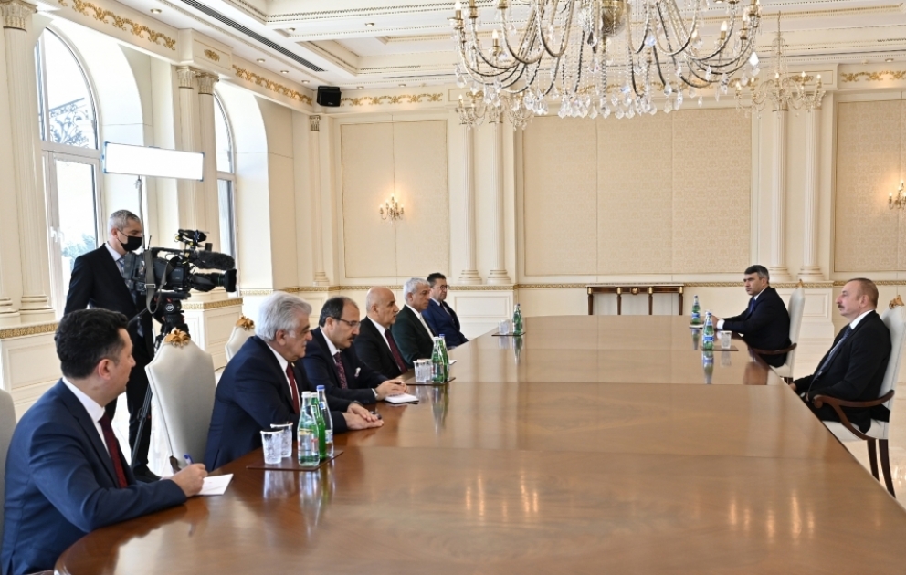 Prezident İlham Əliyev Türkiyənin kənd təsərrüfatı və meşəçilik nazirinin başçılıq etdiyi nümayəndə heyətini qəbul edib