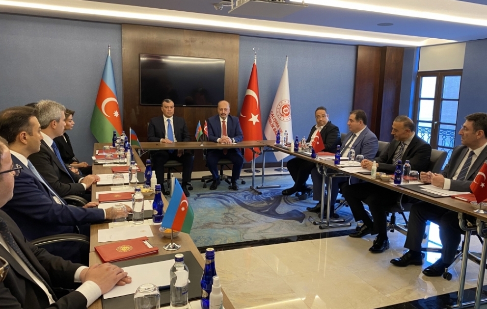 Azərbaycan ilə Türkiyənin Əmək və Sosial Müdafiə nazirliklərinin Birgə Daimi Komissiyanın 10-cu iclası keçirilib