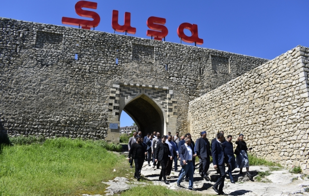 Gürcüstanın din xadimləri Şuşa şəhəri ilə tanış olublar