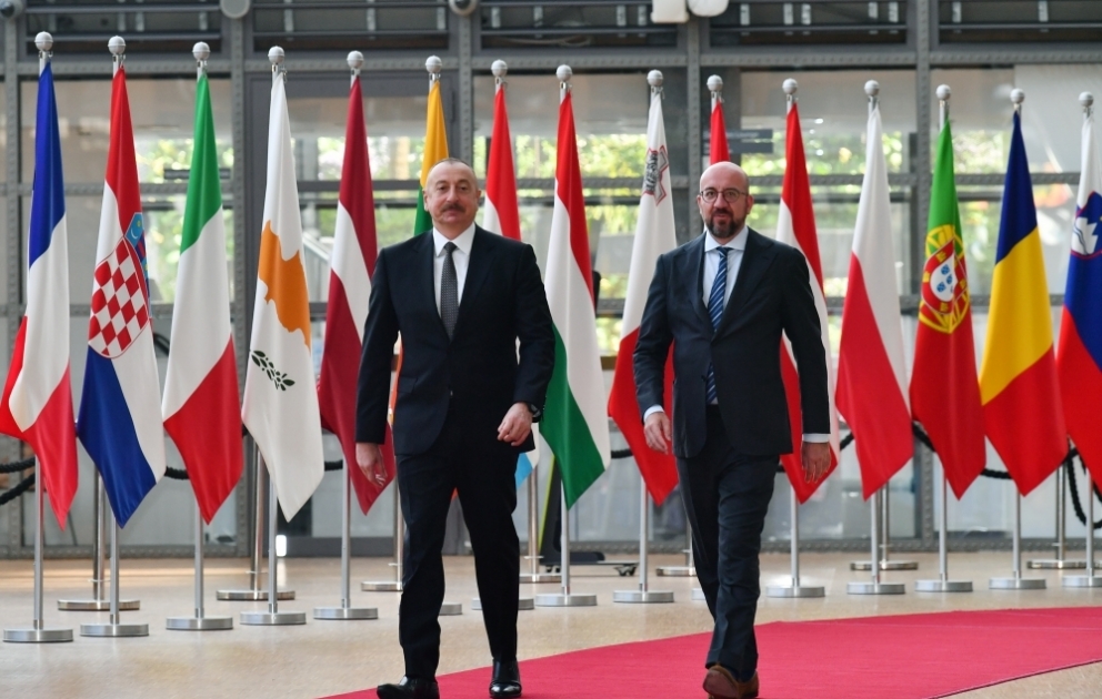 Prezident İlham Əliyevin Avropa İttifaqı Şurasının Prezidenti Şarl Mişel ilə təkbətək görüşü olub