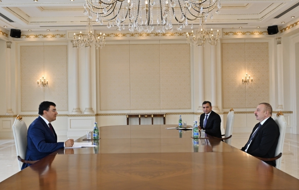 Le président Ilham Aliyev reçoit le vice-Premier ministre ouzbek