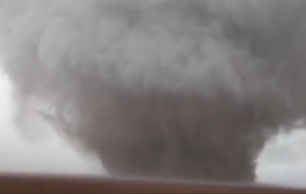 ABŞ-da nəhəng tornado başlayıb