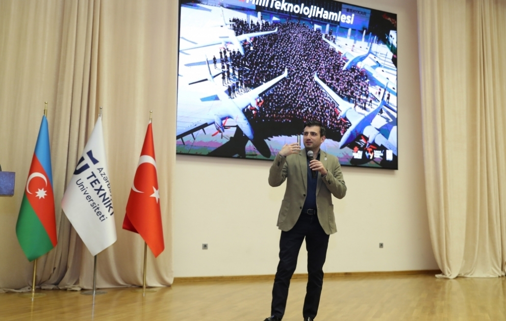 Selçuk Bayraktara Azərbaycan Texniki Universitetinin fəxri doktroru adı verilib